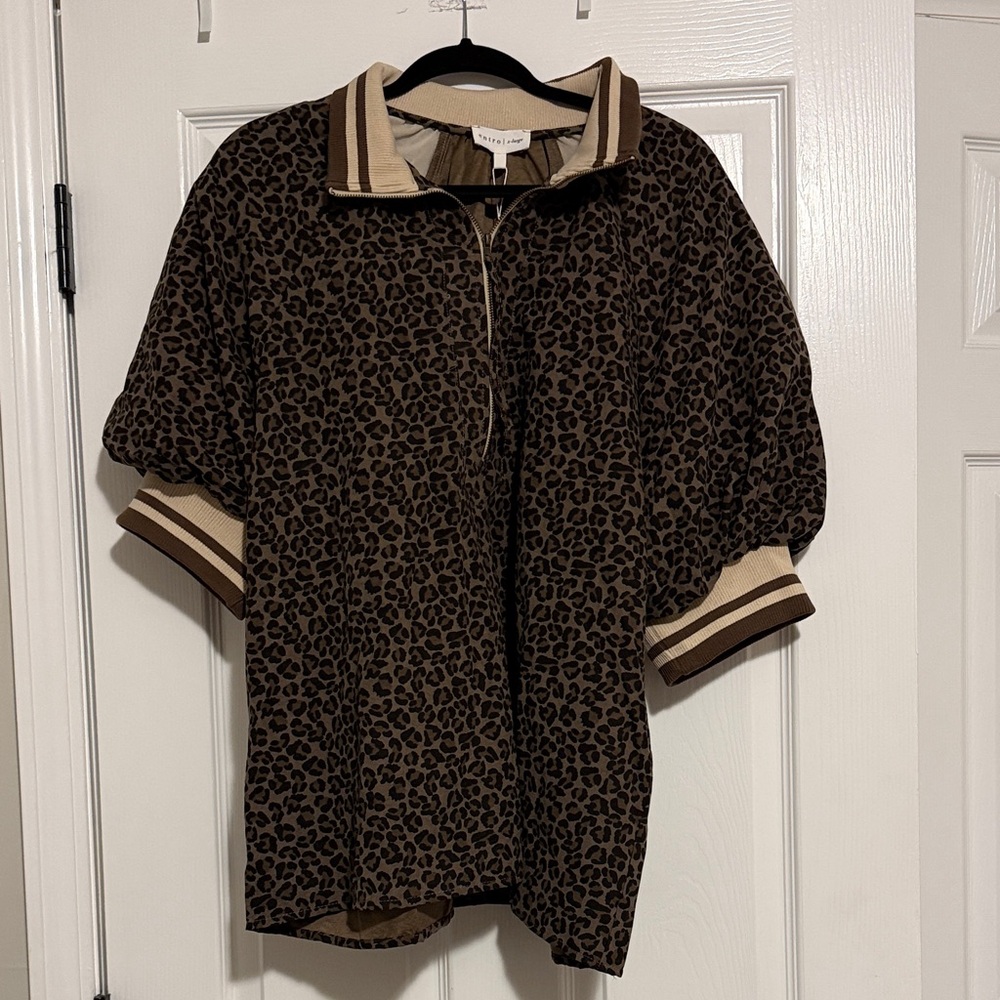 Madewell Brown Leopard Short Sleeve Bomber shirt